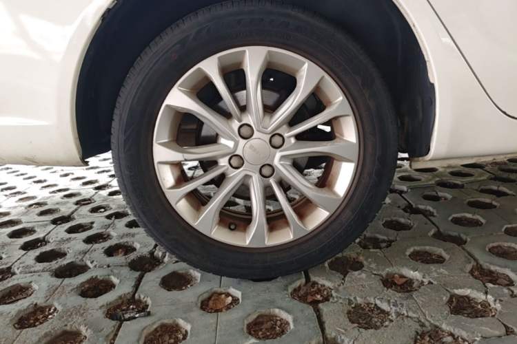 Used Geely Auto Vision 2015 1.5L Manual Elite Model Right Rear Wheel Hub
