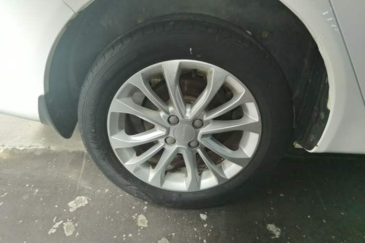 Used Geely Auto Vision 2015 1.5L Manual Elite Model Right Rear Wheel Hub
