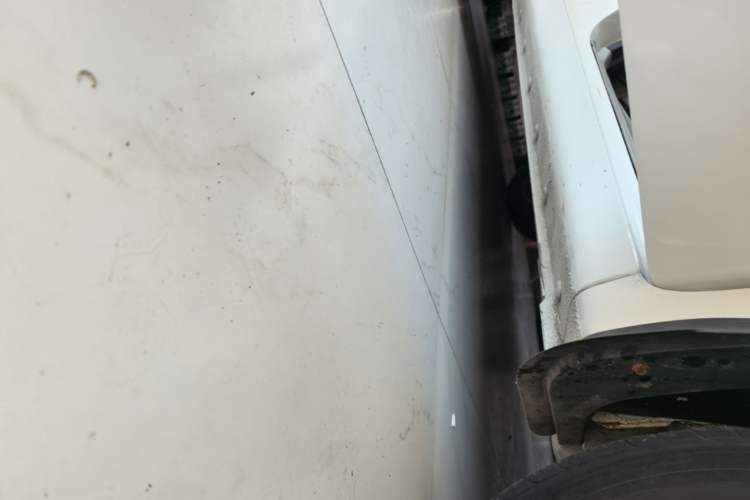 Used Geely Auto Vision 2015 1.5L Manual Elite Model Right Side Sill