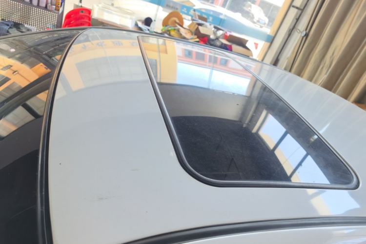 Used Geely Auto Vision 2015 1.5L Manual Elite Model Roof