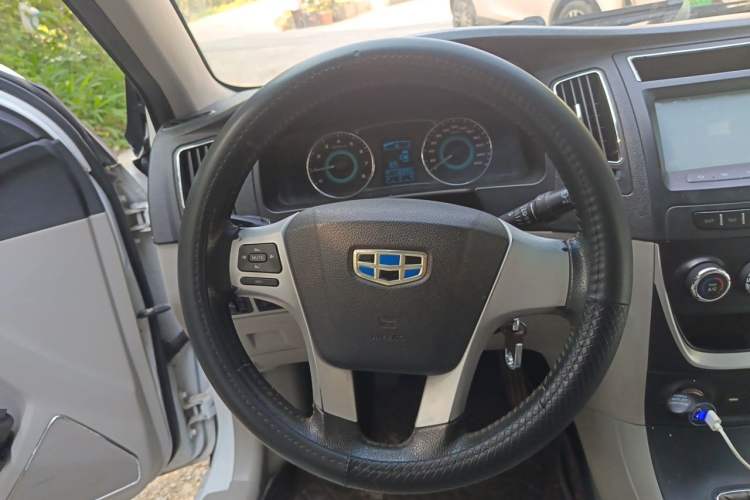 Used Geely Auto Vision 2015 1.5L Manual Elite Model Steering Wheel