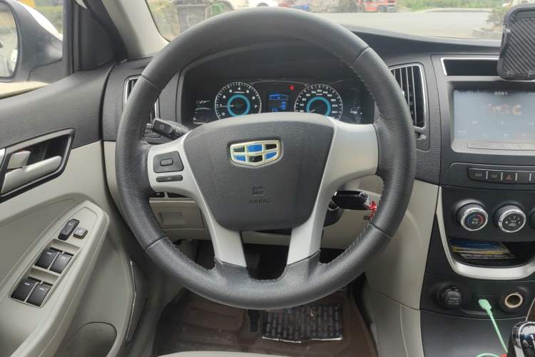 Used Geely Auto Vision 2015 1.5L Manual Entry-Level Model Steering Wheel