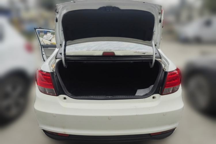 Used Geely Auto Vision 2015 1.5L Manual Entry-Level Model Trunk