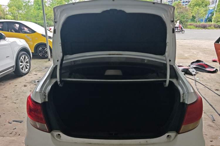 Used Geely Auto Vision 2015 1.5L Manual Elite Model Trunk