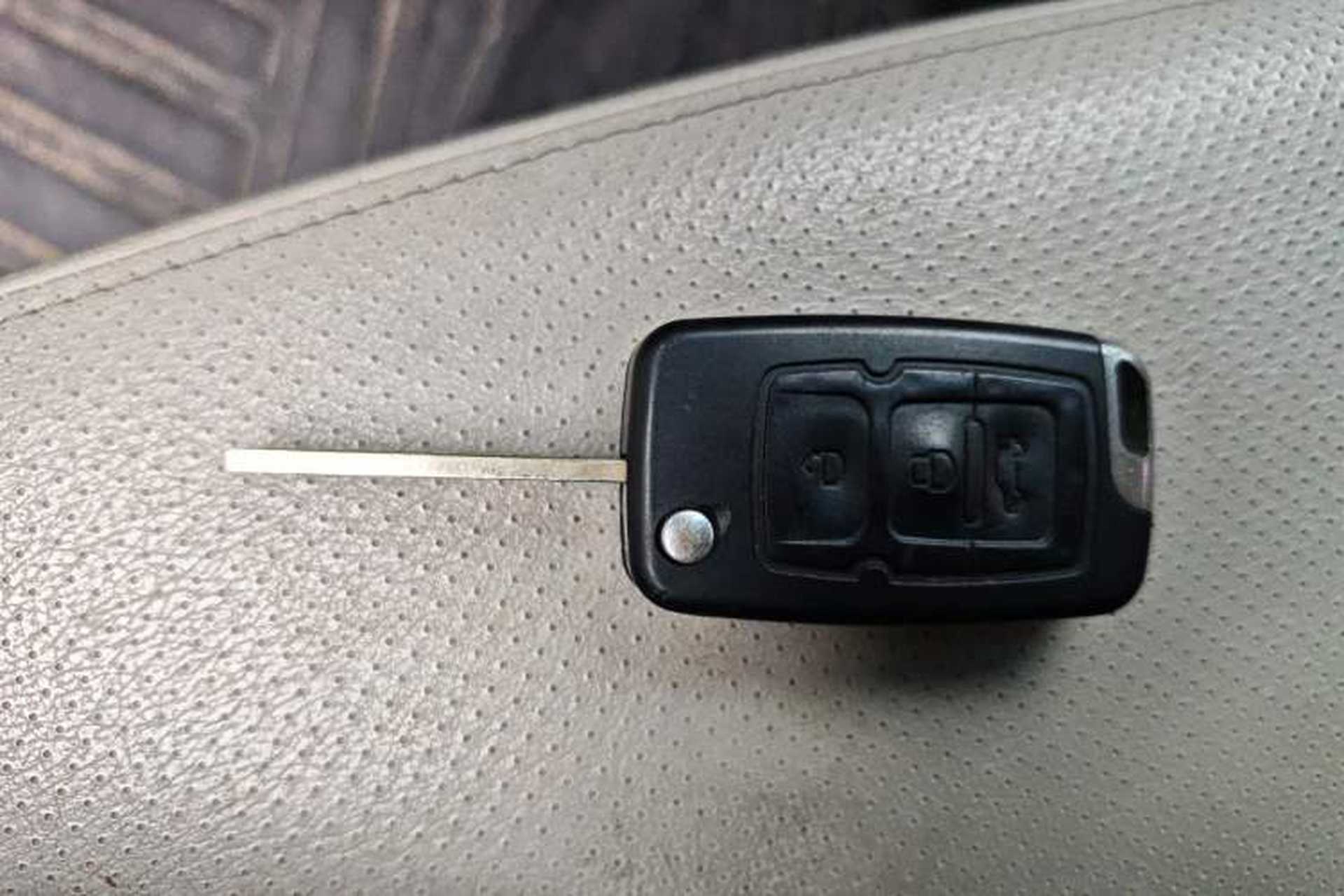 Used Geely Auto Vision 2015 1.5L Manual Happiness Edition Vehicle Key