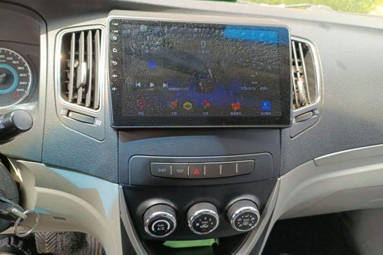 Used Geely Auto Vision 2015 1.5L Manual Elite Model Audio And AC Panel