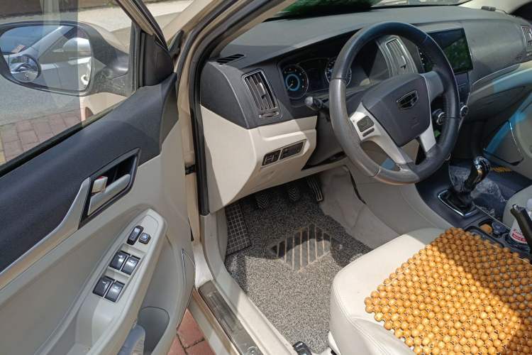 Used Geely Auto Vision 2015 1.5L Manual Elite Model Driver Seat