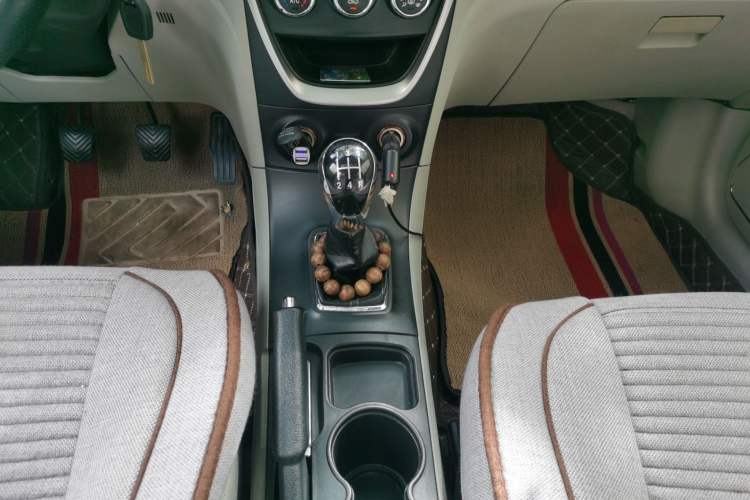 Used Geely Auto Vision 2015 1.5L Manual Elite Model Gear Lever