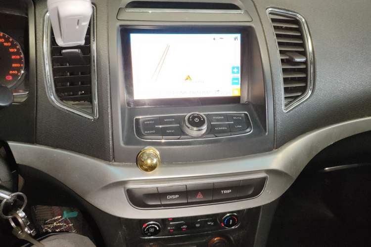 Used Geely Auto Vision 2016 1.5L Manual Happiness Edition Audio And AC Panel