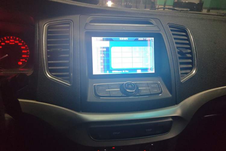 Used Geely Auto Vision 2016 1.5L Automatic Happiness Edition Audio And AC Panel