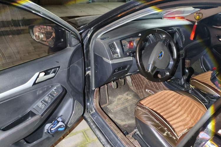 Used Geely Auto Vision 2016 1.5L Manual Happiness Edition Driver Seat