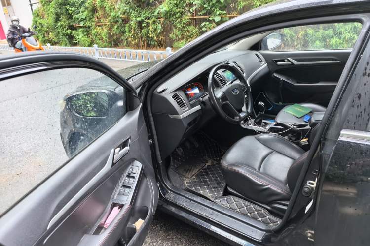 Used Geely Auto Vision 2016 1.5L Manual Happiness Edition Driver Seat