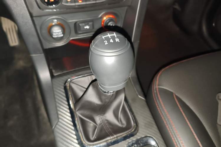 Used Geely Auto Vision 2016 1.5L Manual Happiness Edition Gear Lever