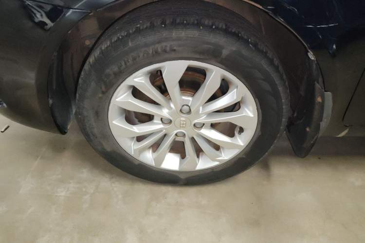 Used Geely Auto Vision 2016 1.5L Manual Happiness Edition Left Front Wheel Hub