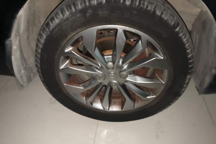 Used Geely Auto Vision 2016 1.5L Manual Happiness Edition Right Front Wheel Hub