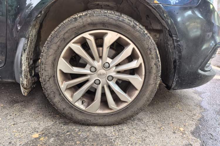 Used Geely Auto Vision 2016 1.5L Manual Happiness Edition Right Front Wheel Hub