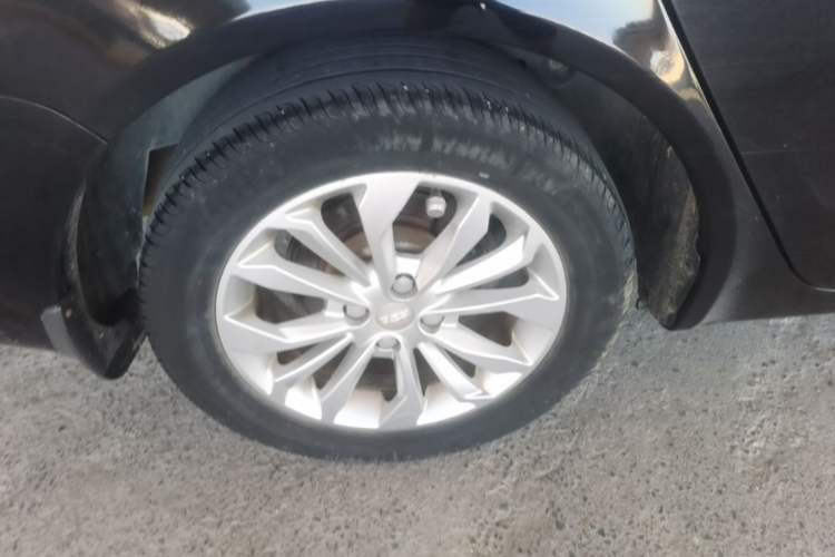 Used Geely Auto Vision 2016 1.5L Manual Happiness Edition Right Rear Wheel Hub