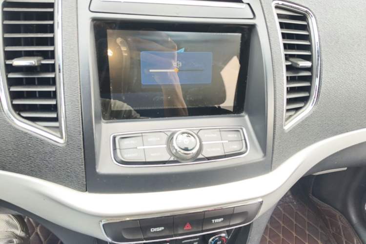Used Geely Auto Vision 2016 1.5L Automatic Happiness Edition Audio And AC Panel