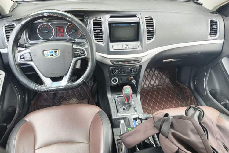 Used Geely Auto Vision 2016 1.5L Automatic Happiness Edition Center Console