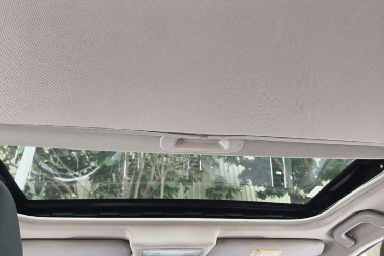 Used Geely Auto Vision 2016 1.5L Automatic Happiness Edition Headliner