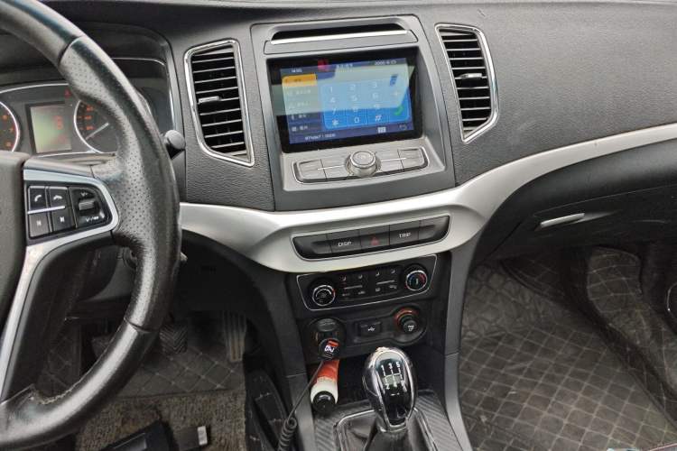 Used Geely Auto Vision 2016 1.5L Manual Happiness Edition Audio And AC Panel