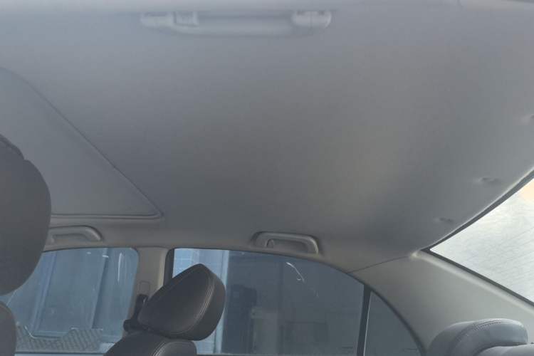 Used Geely Auto Vision 2016 1.5L Manual Happiness Edition Headliner