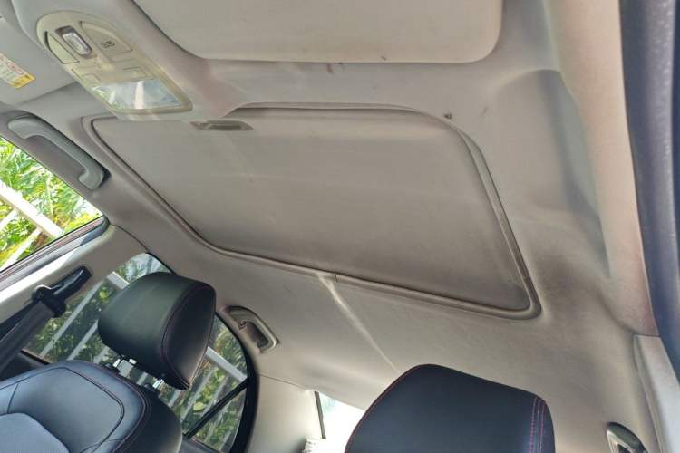 Used Geely Auto Vision 2016 1.5L Manual Happiness Edition Headliner
