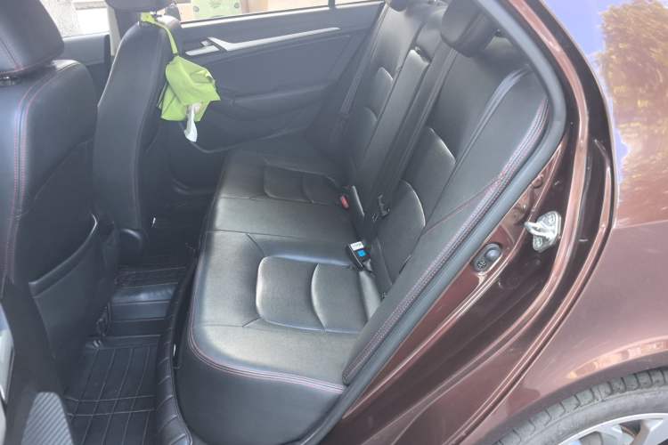 Used Geely Auto Vision 2016 1.5L Manual Happiness Edition Interior 5