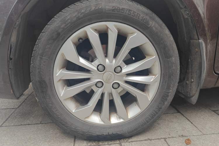 Used Geely Auto Vision 2016 1.5L Manual Happiness Edition Left Front Wheel Hub
