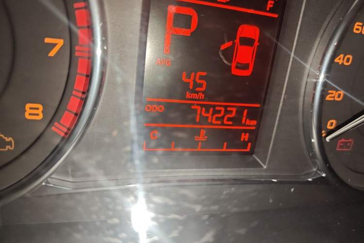 Used Geely Auto Vision 2016 1.5L Automatic Happiness Edition Odometer Close Up