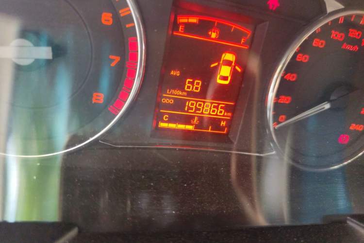 Used Geely Auto Vision 2016 1.5L Manual Happiness Edition Odometer Close Up