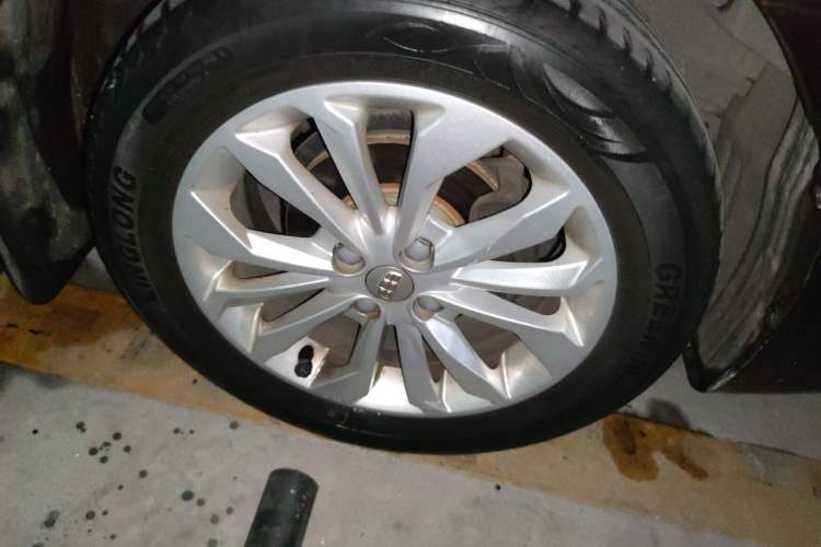 Used Geely Auto Vision 2016 1.5L Automatic Happiness Edition Right Front Wheel Hub