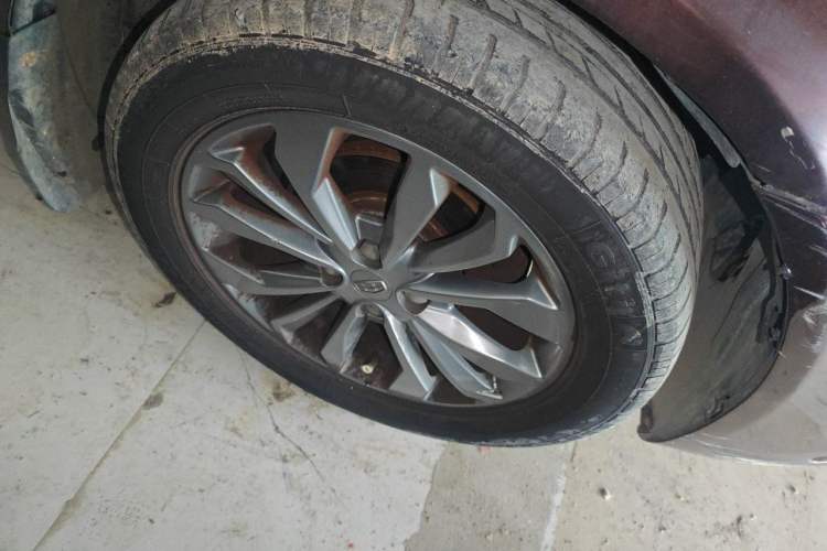 Used Geely Auto Vision 2016 1.5L Automatic Happiness Edition Right Front Wheel Hub