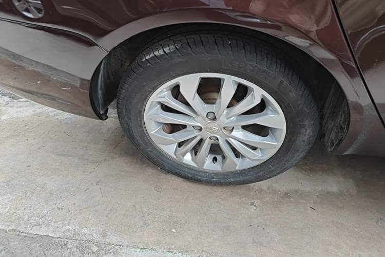Used Geely Auto Vision 2016 1.5L Manual Happiness Edition Right Rear Wheel Hub