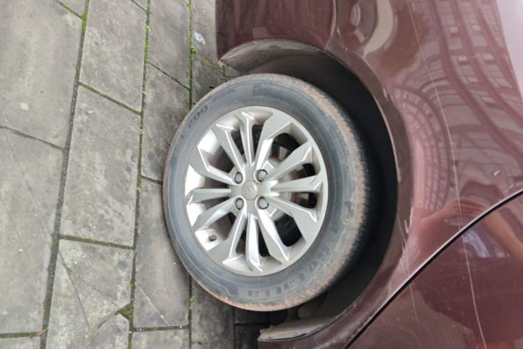Used Geely Auto Vision 2016 1.5L Manual Happiness Edition Right Rear Wheel Hub
