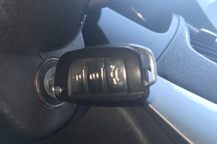 Used Geely Auto Vision 2016 1.5L Manual Happiness Edition Vehicle Key