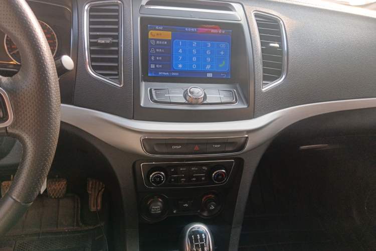 Used Geely Auto Vision 2016 1.5L Manual Happiness Edition Audio And AC Panel