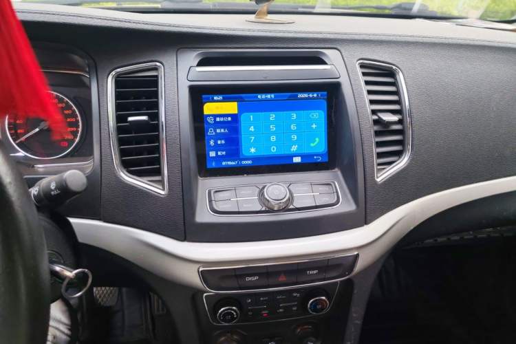Used Geely Auto Vision 2016 1.5L Manual Happiness Edition Audio And AC Panel