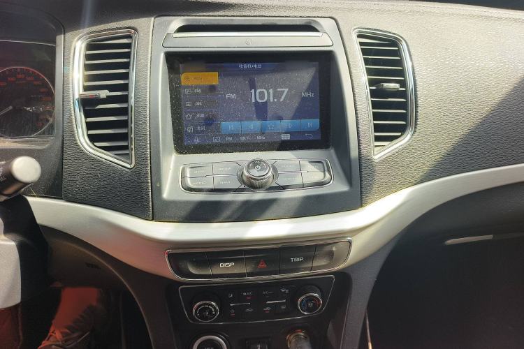 Used Geely Auto Vision 2016 1.5L Automatic Happiness Edition Audio And AC Panel
