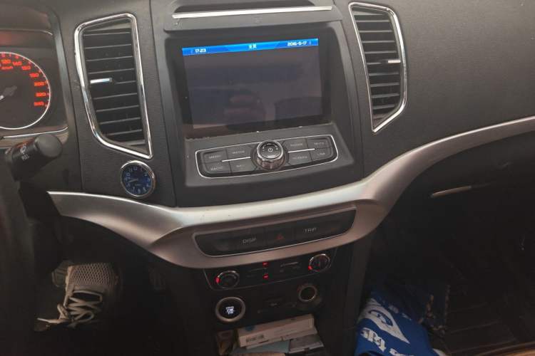 Used Geely Auto Vision 2016 1.5L Automatic Happiness Edition Audio And AC Panel