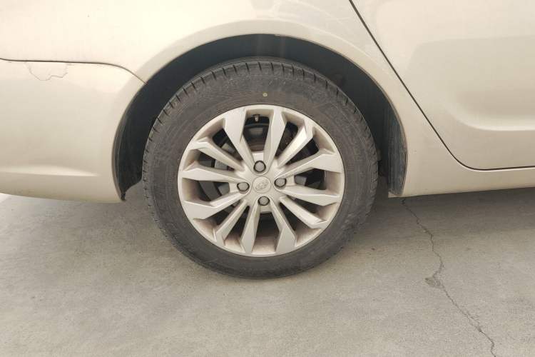 Used Geely Auto Vision 2016 1.5L Manual Happiness Edition Exterior 5