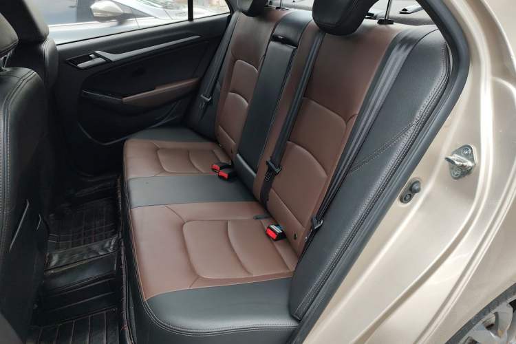 Used Geely Auto Vision 2016 1.5L Automatic Happiness Edition Left Rear Seat