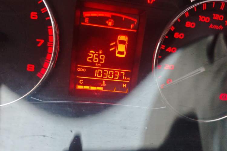 Used Geely Auto Vision 2016 1.5L Manual Happiness Edition Odometer Close Up