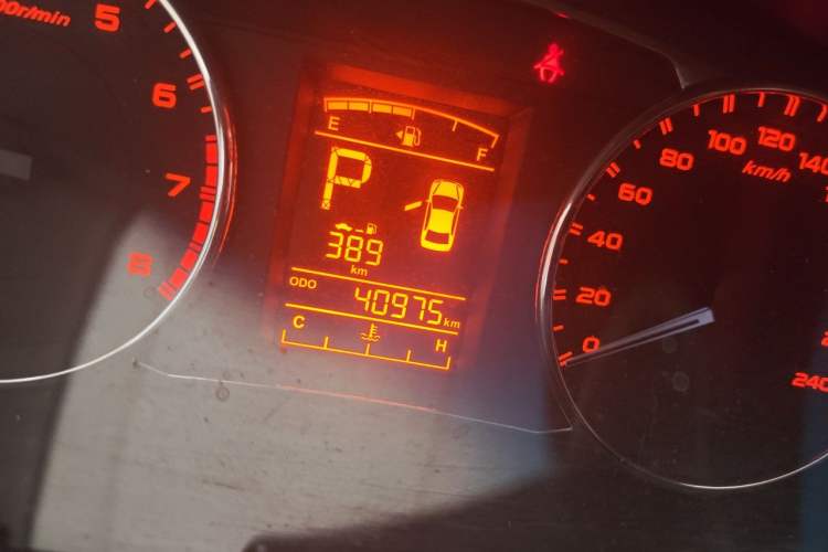 Used Geely Auto Vision 2016 1.5L Automatic Happiness Edition Odometer Close Up