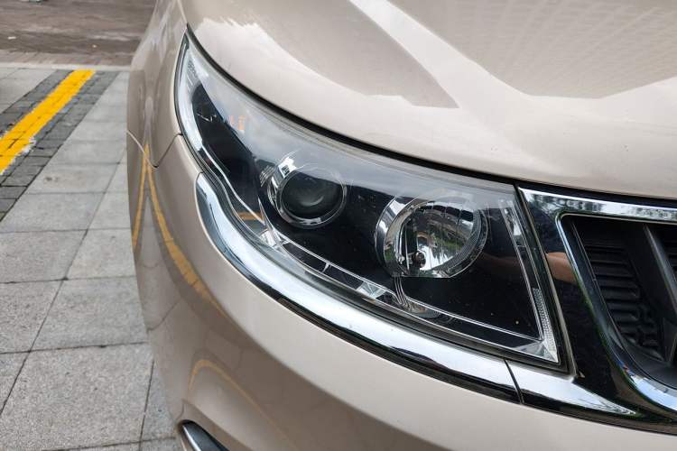 Used Geely Auto Vision 2016 1.5L Automatic Happiness Edition Right Front Headlight