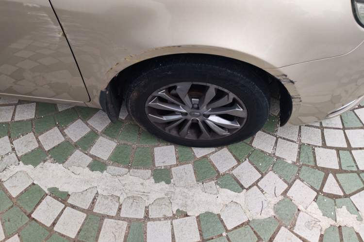 Used Geely Auto Vision 2016 1.5L Manual Happiness Edition Right Front Wheel Hub
