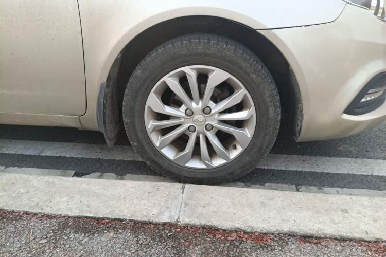 Used Geely Auto Vision 2016 1.5L Manual Happiness Edition Right Front Wheel Hub