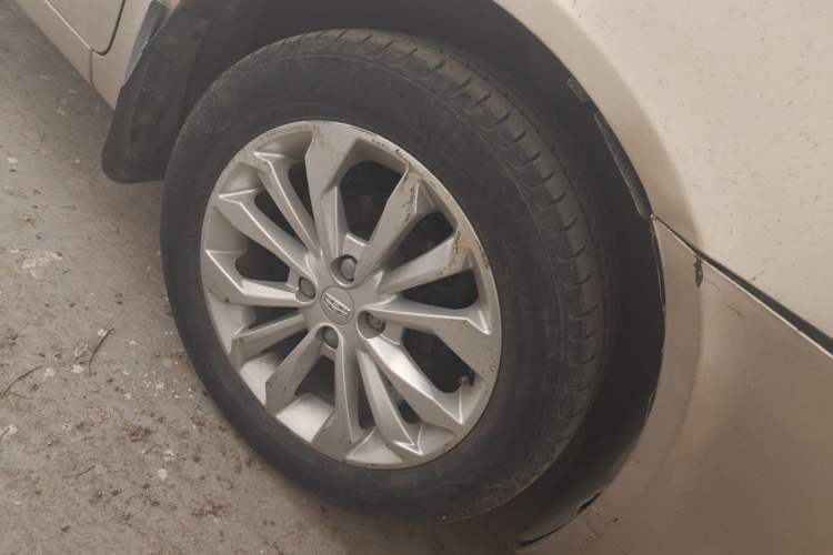 Used Geely Auto Vision 2016 1.5L Automatic Happiness Edition Right Front Wheel Hub