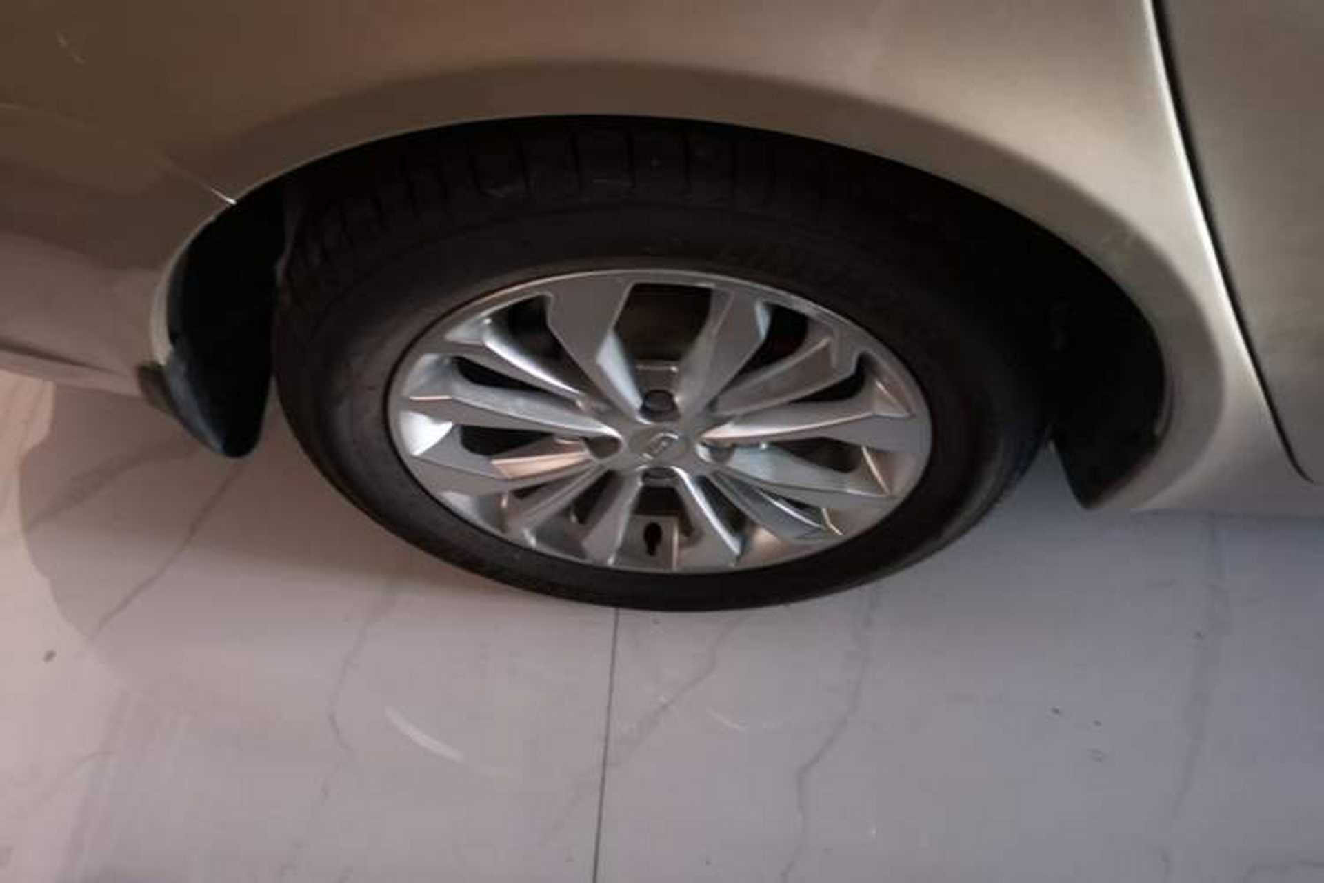 Used Geely Auto Vision 2016 1.5L Automatic Happiness Edition Right Rear Wheel Hub