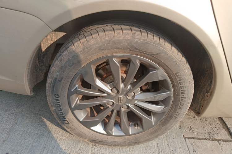 Used Geely Auto Vision 2016 1.5L Manual Happiness Edition Right Rear Wheel Hub